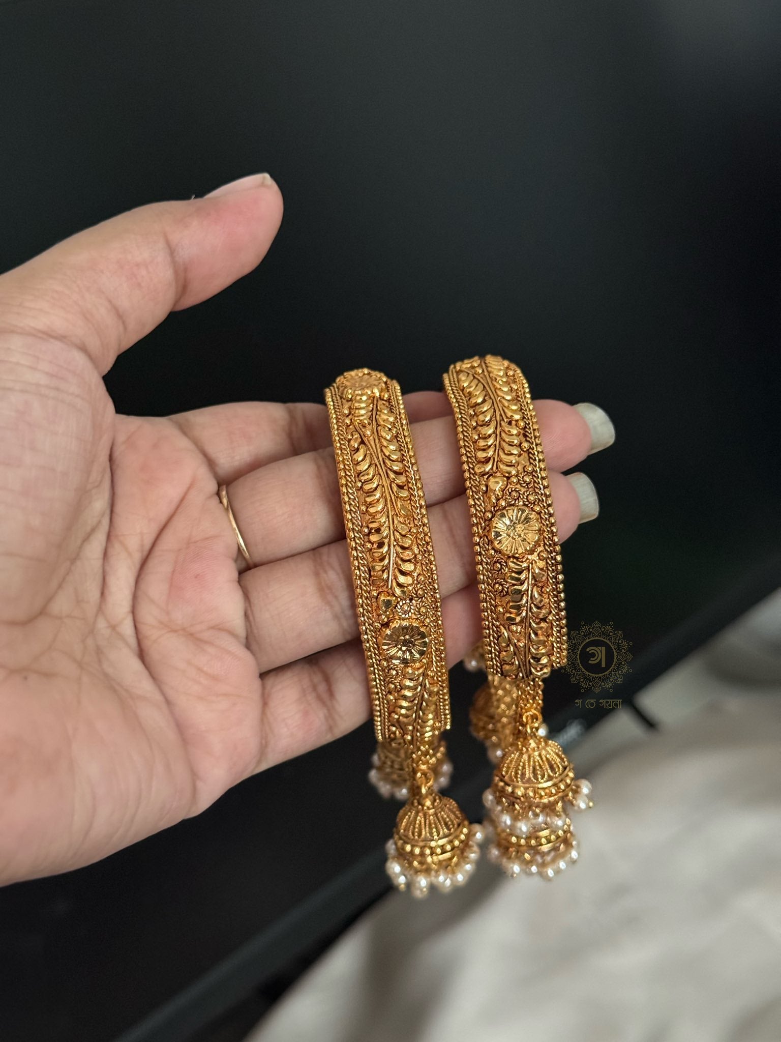 Jhumka churi