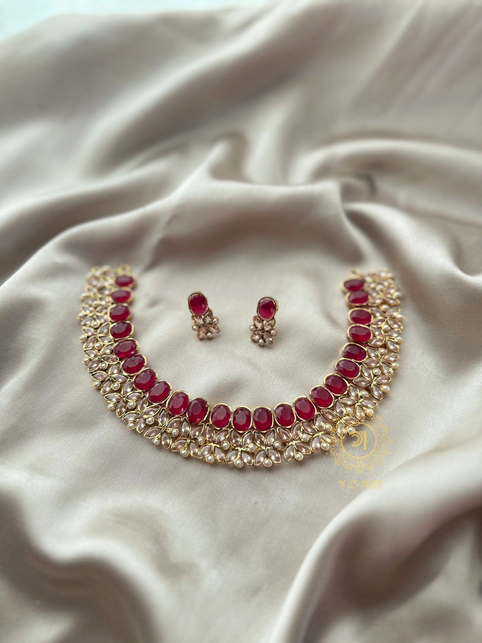 Necklace 08