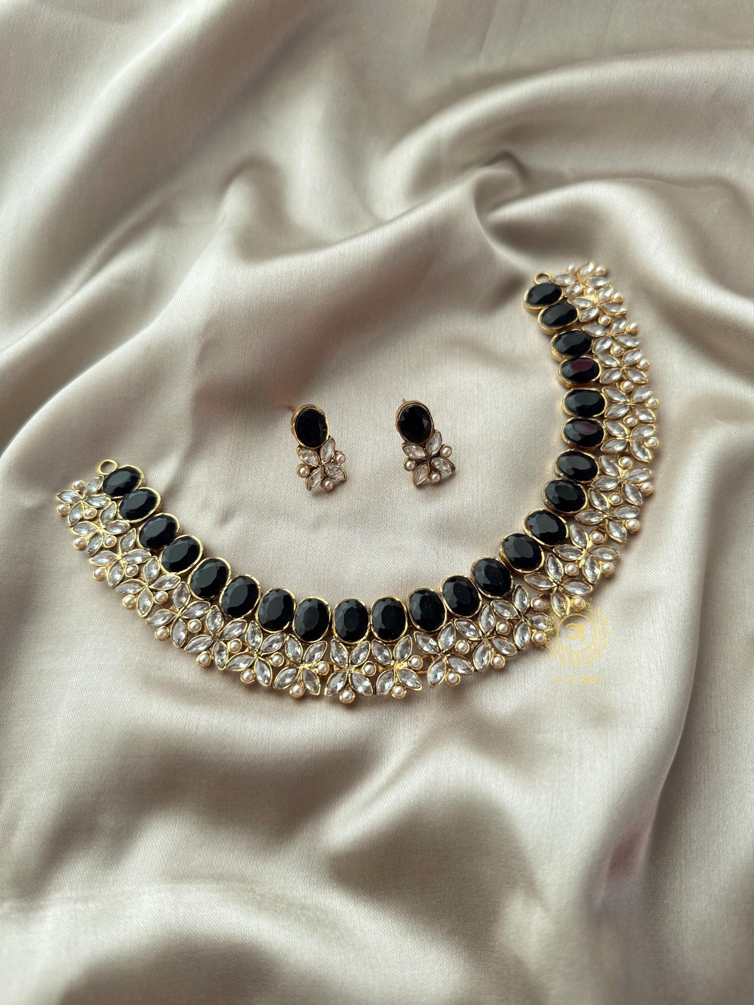 Necklace 08