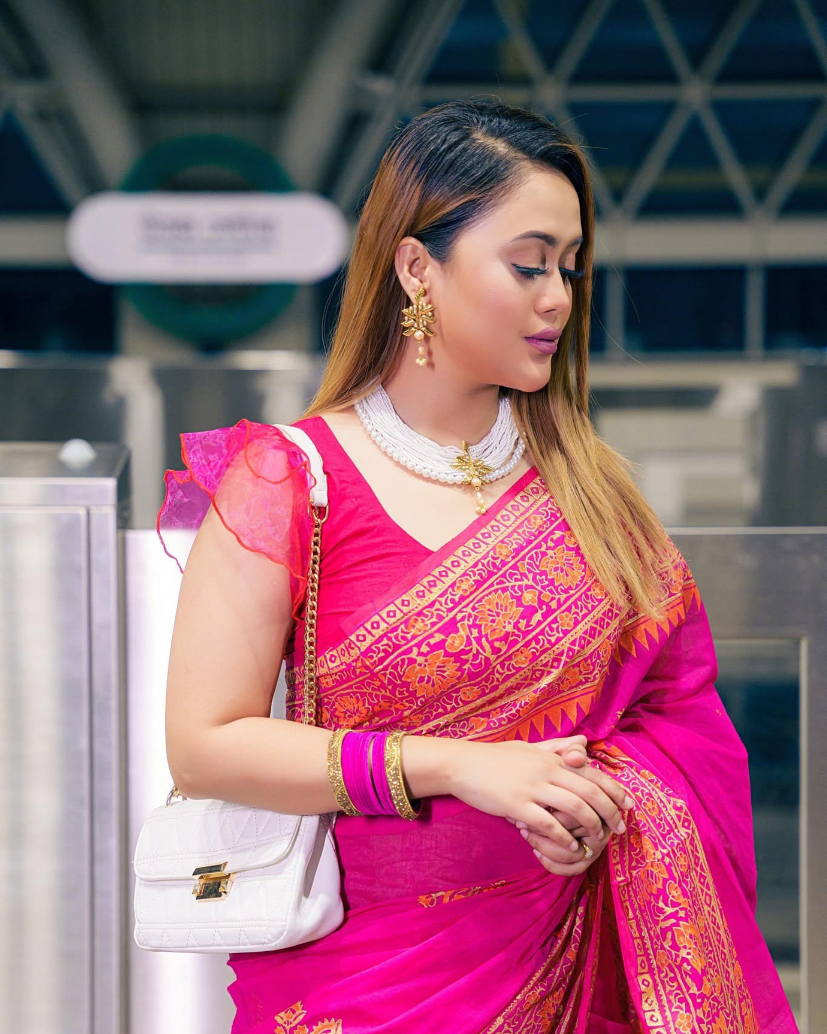 Floral Radiance Necklace Set