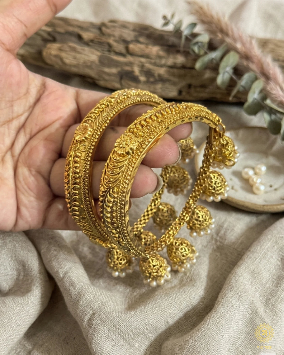 jhumka_bangle_golden