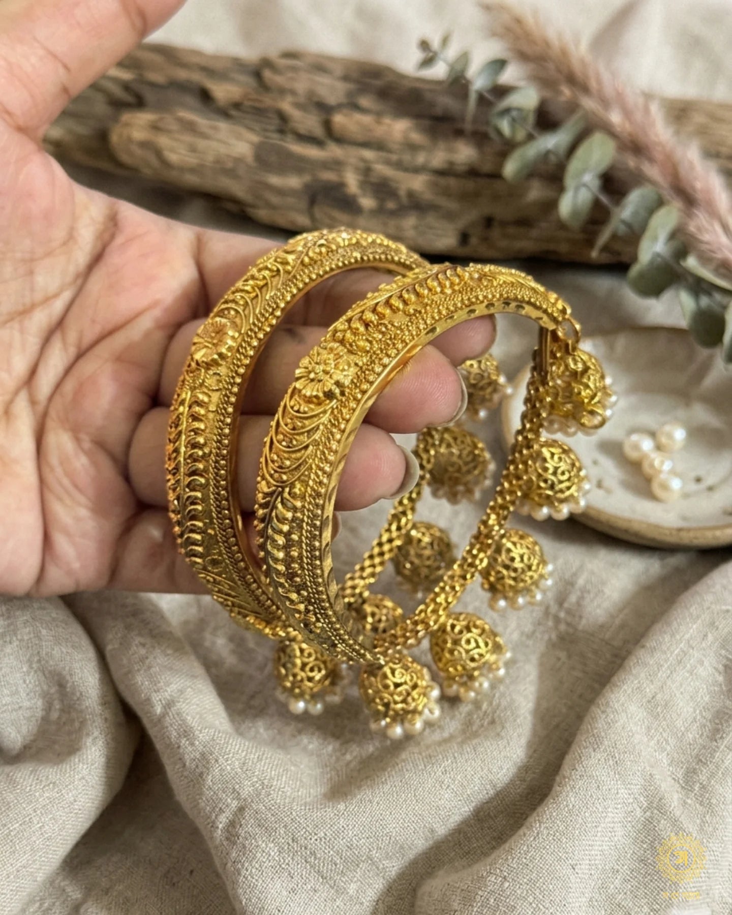 jhumka_bangle_golden